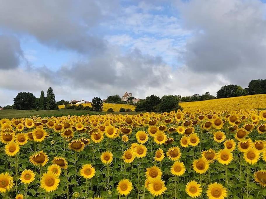 Gîte l' Arbre de Vie indépendant, au calme Les Essards  Exterior foto